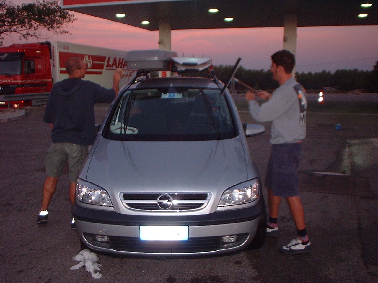 Lavoro assicurato 1 - lavavetri